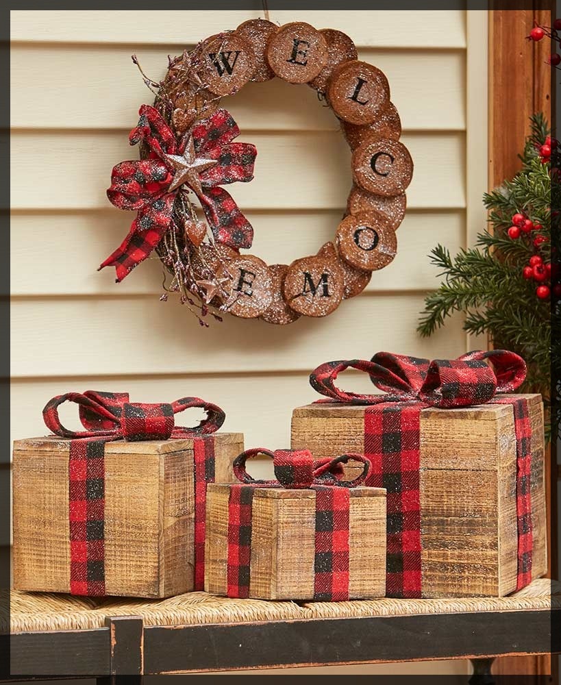 Rustic Wooden Holiday Decor