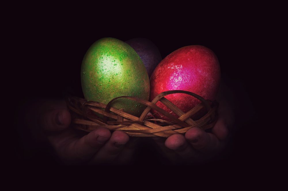 Easter Egg Hunt Ideas - Glow In The Dark Easter Eggs
